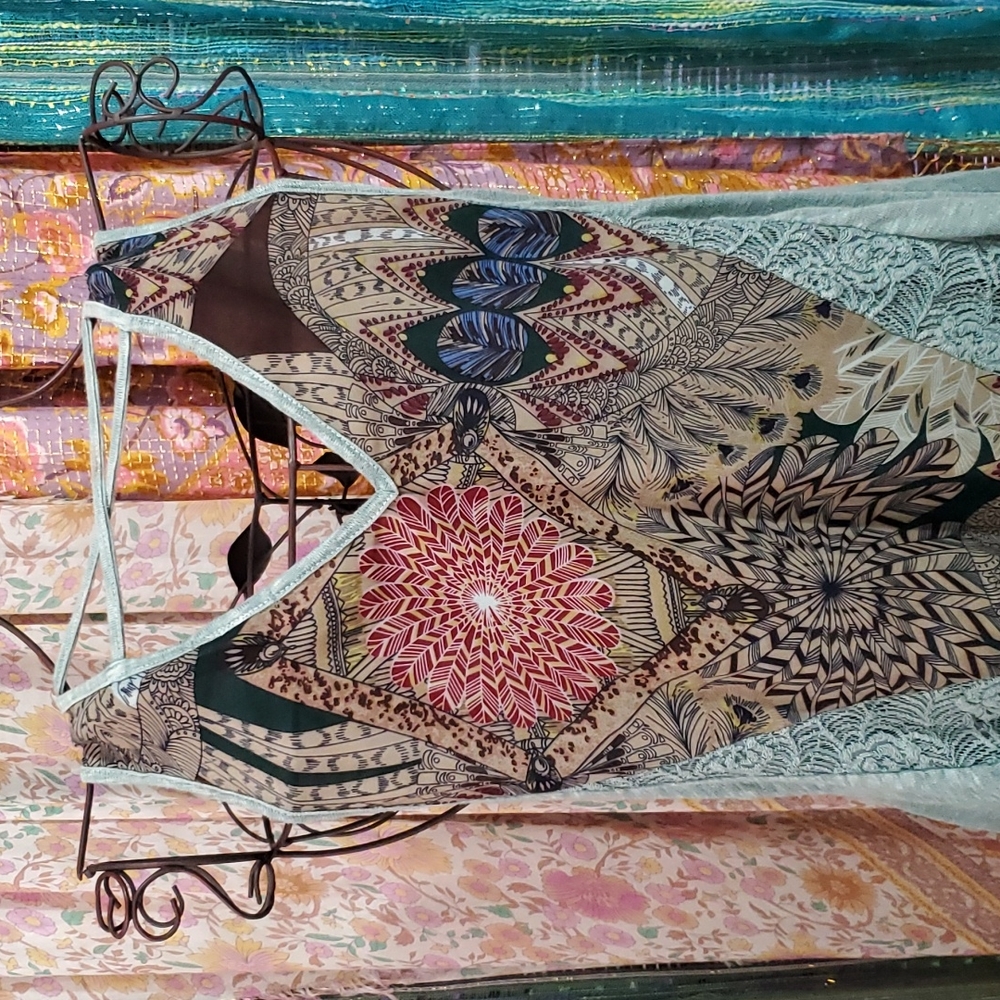 Embellished tank - Picture 9 of 13